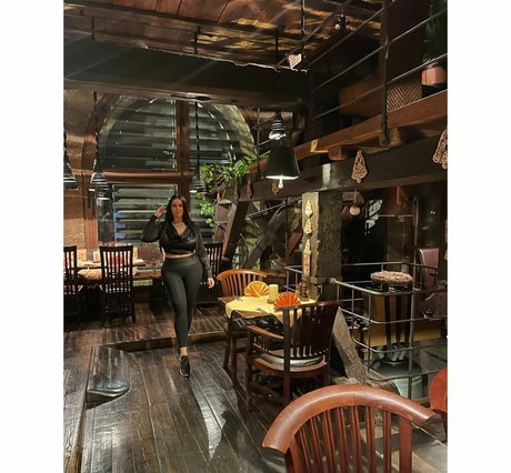 Katrina Louise Paul hd star img