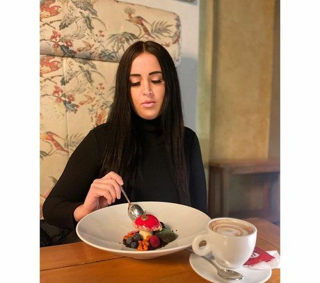 Katrina Louise Paul model porn photo