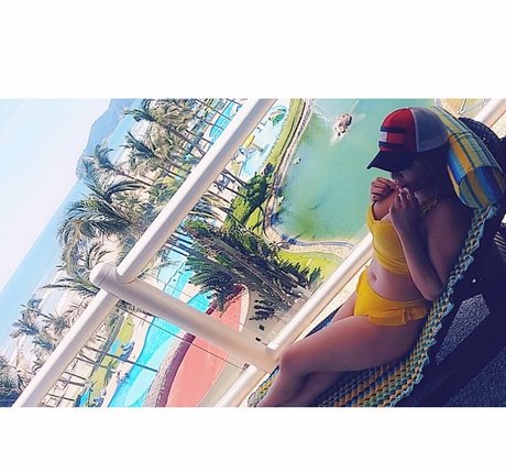 Diana Calderon model pictures