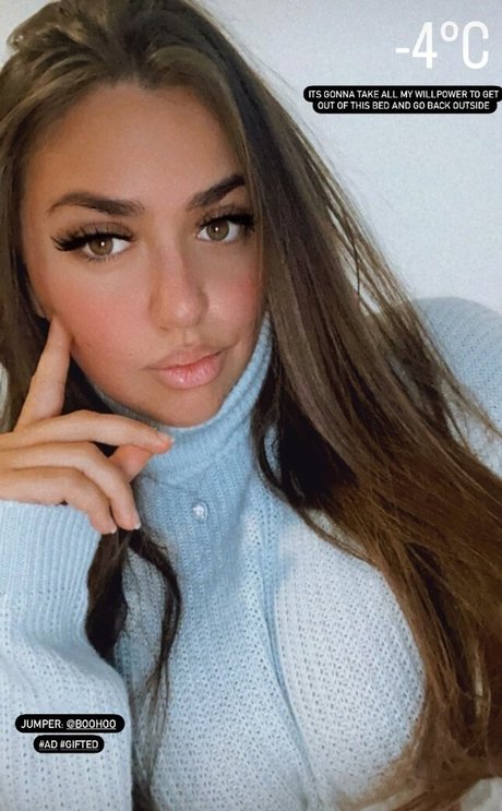 Gemma K naked star image