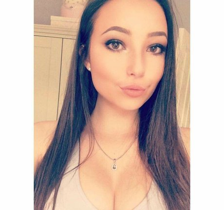 Lydia H model adult gallery