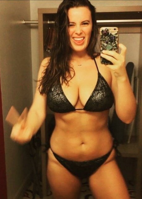 Tia Provost pretty pornstar image