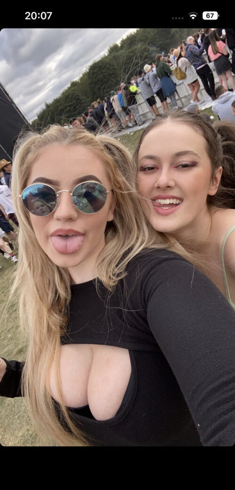 Hollie H xxx actress photos