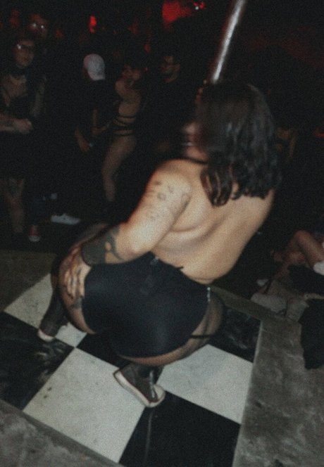 ass eating onlyfans free nude images