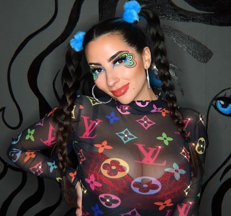 Vai Monroe model nudes image