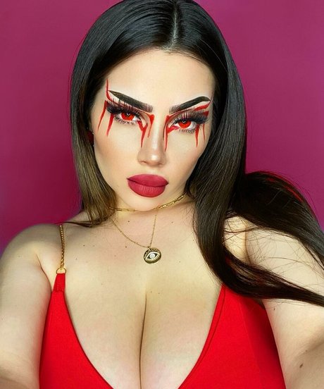 Vai Monroe star xxx photo