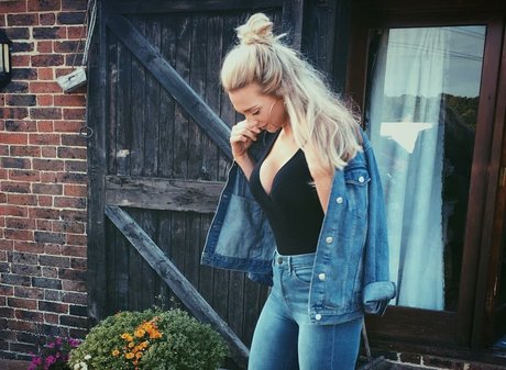 meganmcintosh5 nude star pics