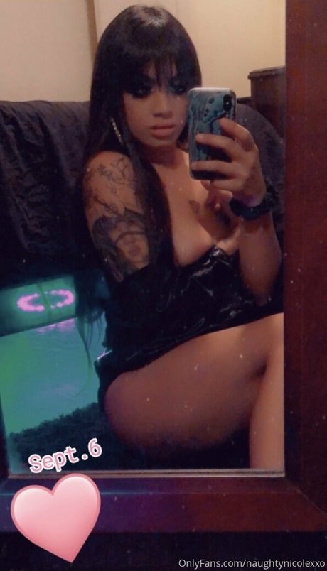 naughtynicolexxo star sex pic