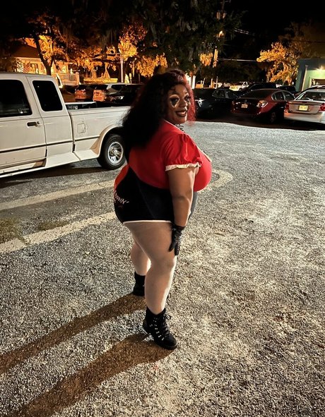 tittygoddess420 star erotic pics