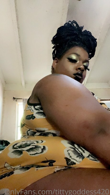 tittygoddess420 exclusive pornstar galleries