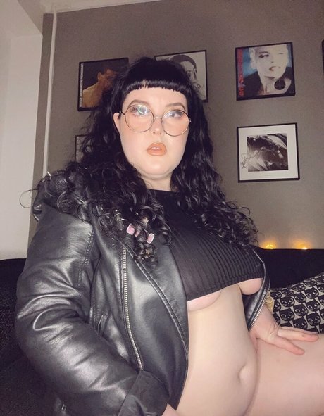 adinaanger Quick model image