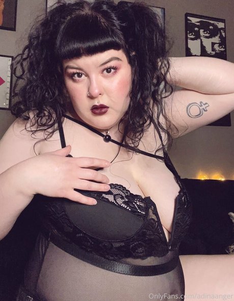 beautiful babe onlyfans nudes image