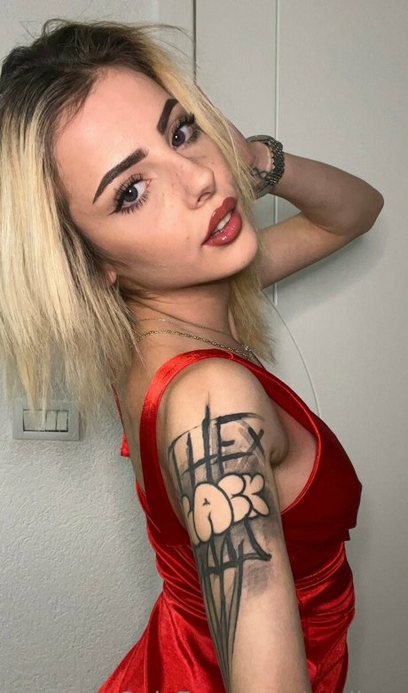 aprilrae art actress picture