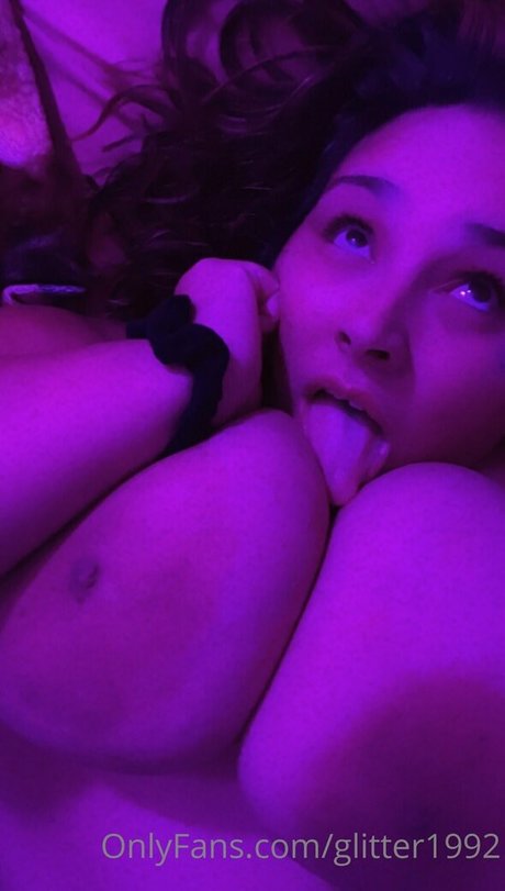 glitter1992 model nice pictures