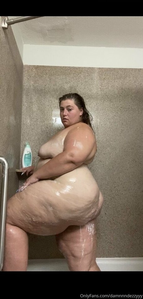 Damnnndezzyyy model naked galleries