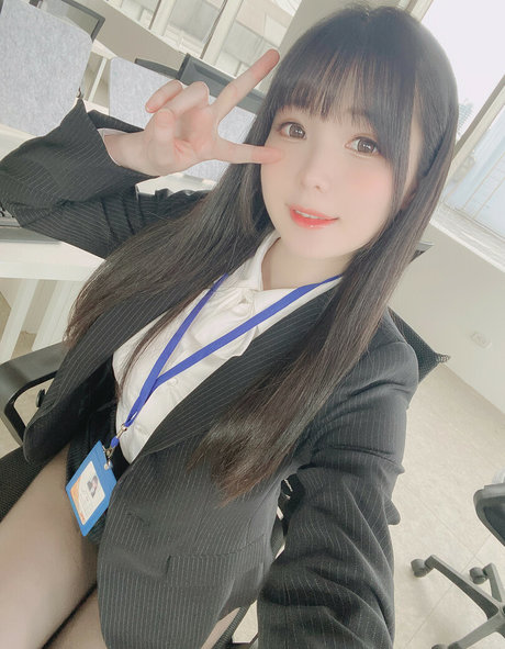 shimotsukiTW beautiful model image