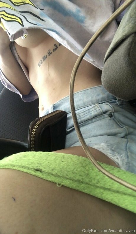 woahitsraven model beautiful pictures