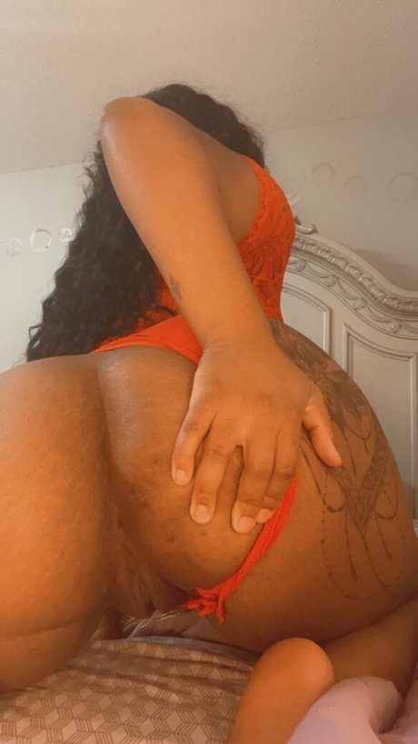 allysquirtss nudes model images