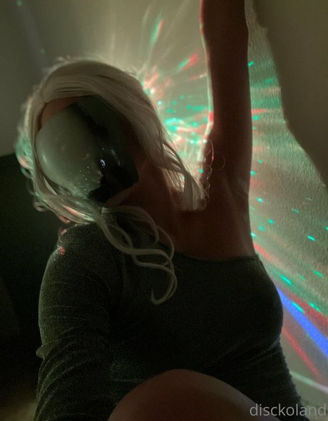 disckoland nice star photo