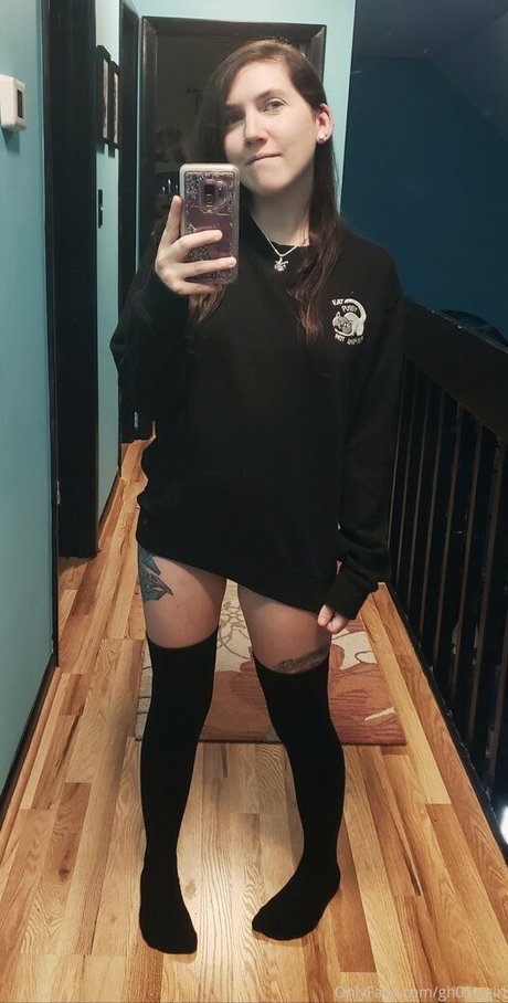 gh05t girl pornographic star pic