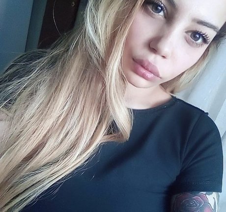 genesis18 nude pornstar img