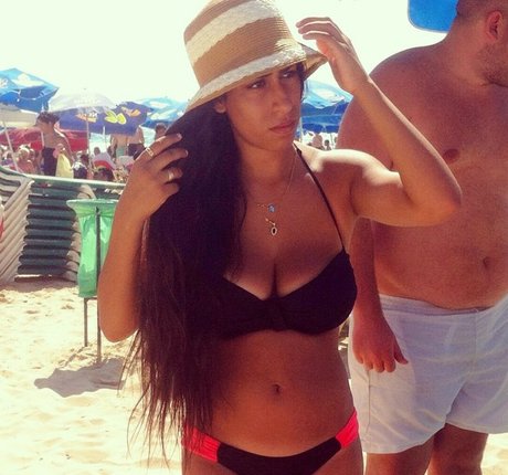 Tal Halika star best pics