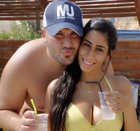 Tal Halika star archive