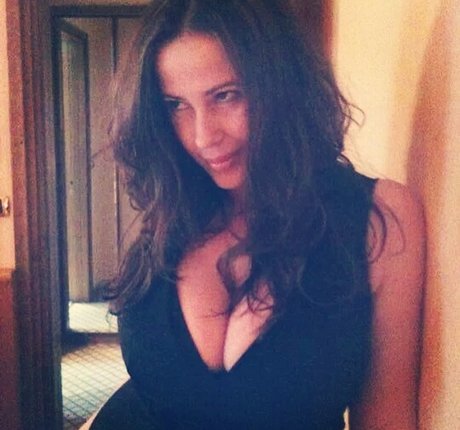 Serena Roberti free actress galleries