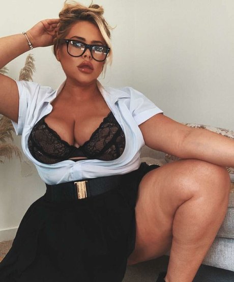 Susannah Elizabeth model high quality pictures