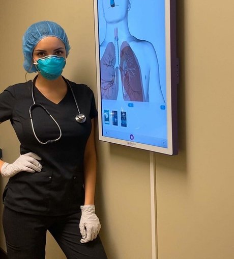 Tara Yazdi star nude img