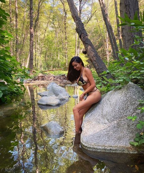 Tara Yazdi free pornstar pics