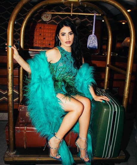 Lali Esposito naked model photo