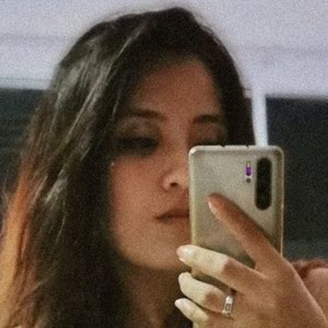 Yari San pornstar pretty pictures