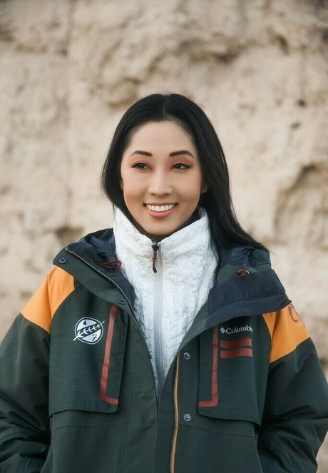 famous female onlyfans free galleries