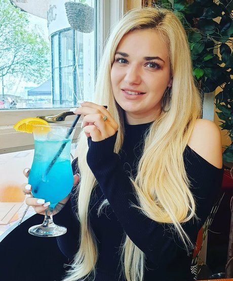 gassygirldolly porn model archive