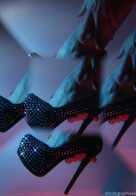 hollygraphixxx free model photos