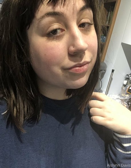 tattooed shemale onlyfans best picture