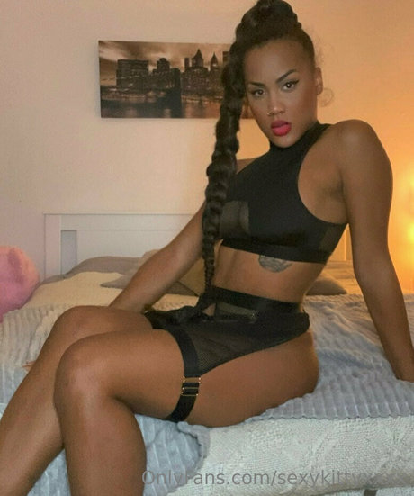 sexykittyxxxx star hot image