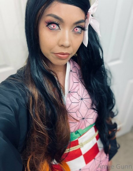 anniexgunn model adult photo