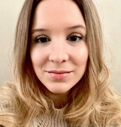 chrissycantwalk pretty pornstar gallery