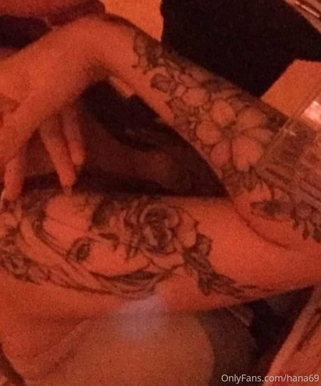 hana69 model erotic img