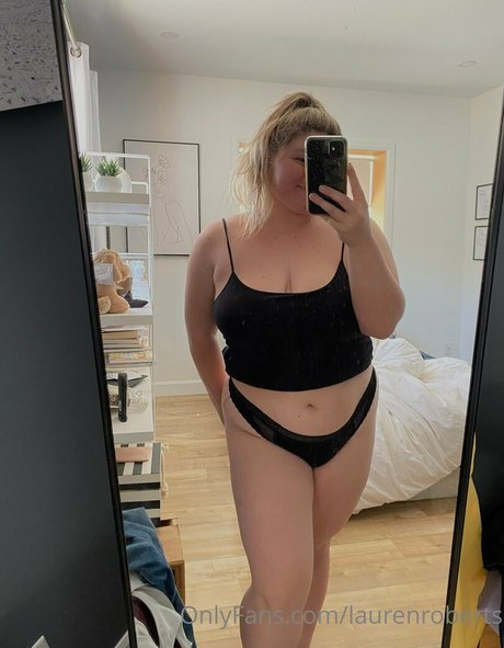 laurenroberts erotic model img