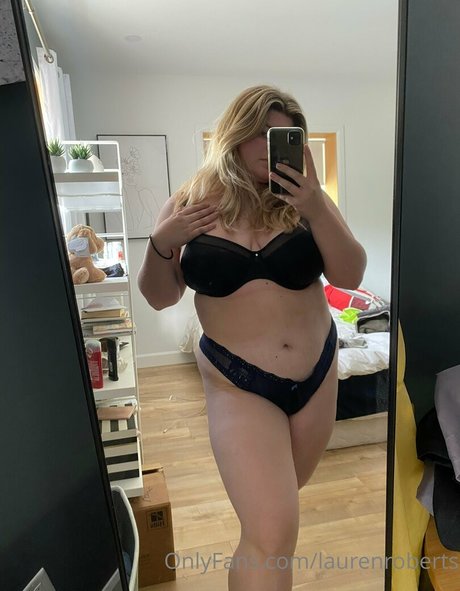 laurenroberts sexy star images