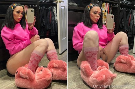 Coralba xxx model gallery