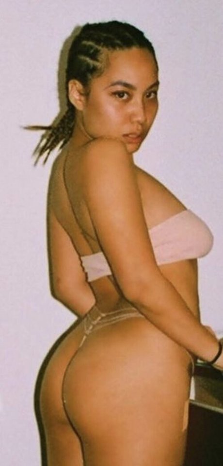 Victoria Kuang xxx model pics