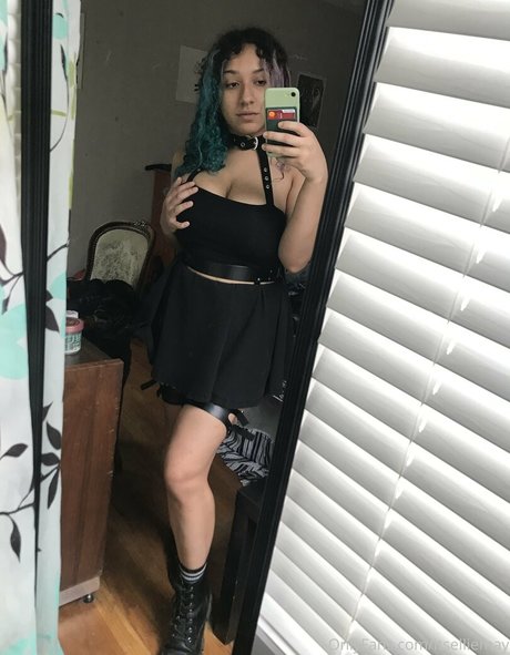 itselliemay hd actress pics