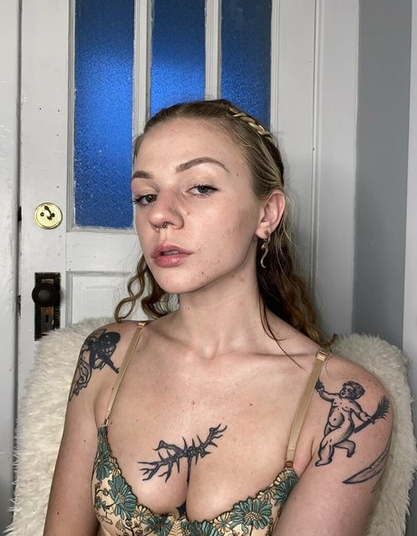 perfect shemale onlyfans free pictures