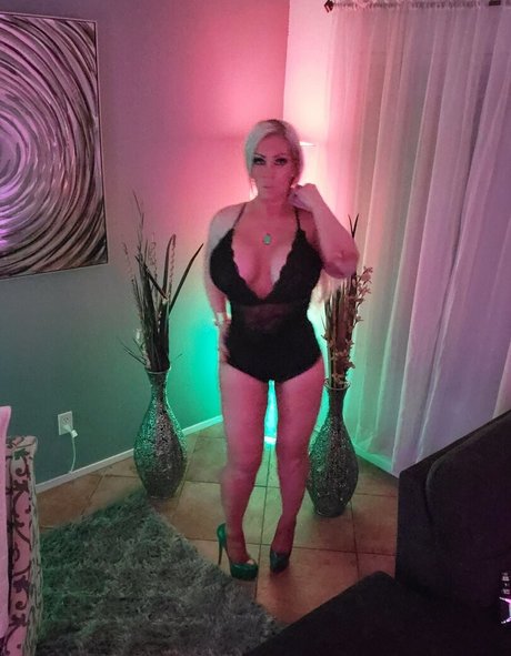 alurajenson2011 nude pornstar photo