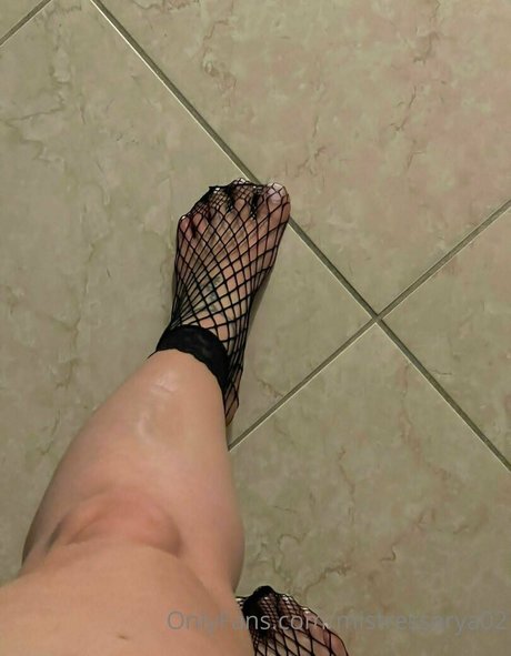 mistressarya02 star pretty image