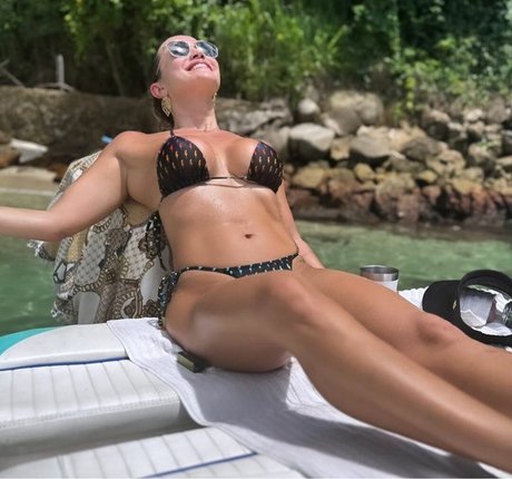 Ana De Biase erotic model images